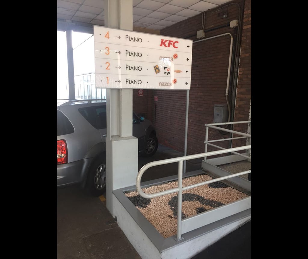 sofos LAB per Kfc headquarter